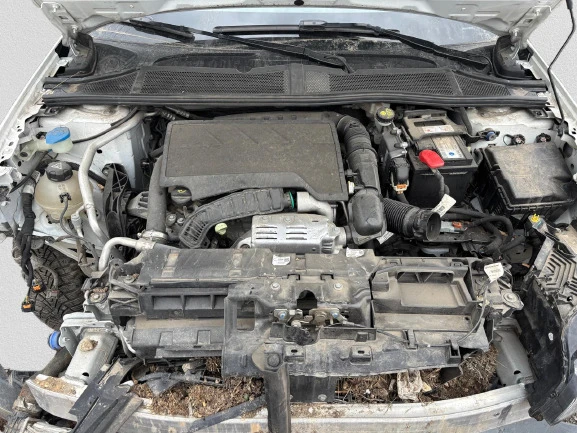 Peugeot 308 1.2T 110к.с. - изображение 7