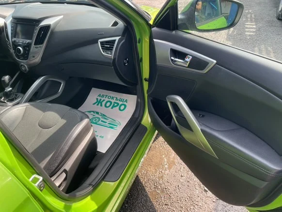 Hyundai Veloster , снимка 7 - Автомобили и джипове - 53194258