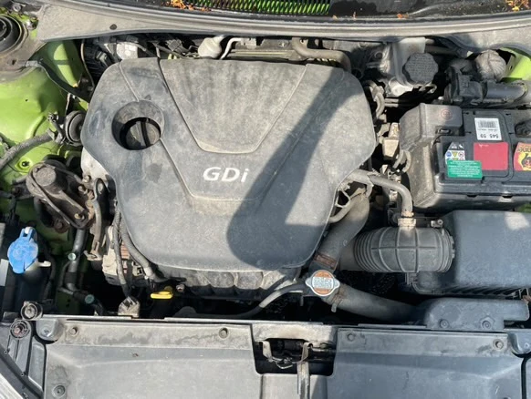 Hyundai Veloster , снимка 12 - Автомобили и джипове - 53194258