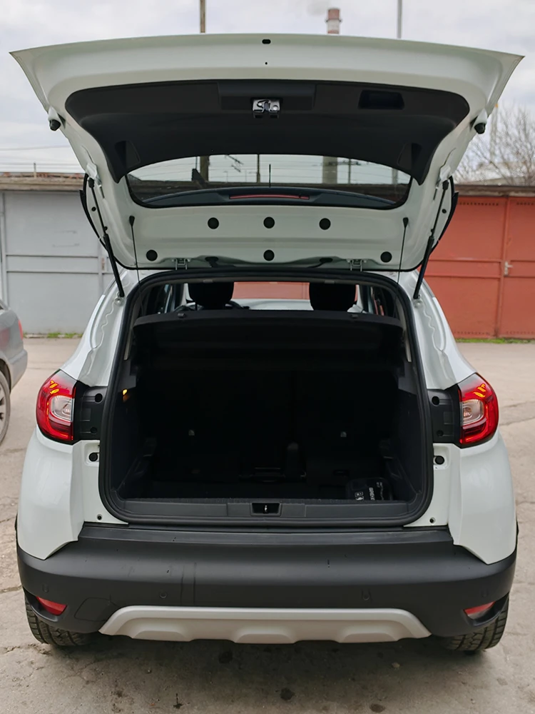 Renault Captur 1.3TCe, снимка 5 - Автомобили и джипове - 54417331