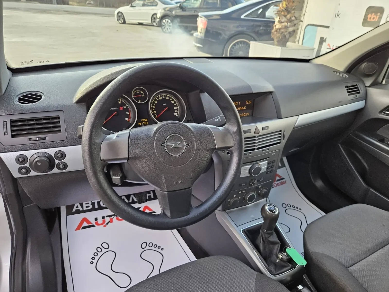 Opel Astra 1.4i-90кс= КЛИМАТИК - изображение 8