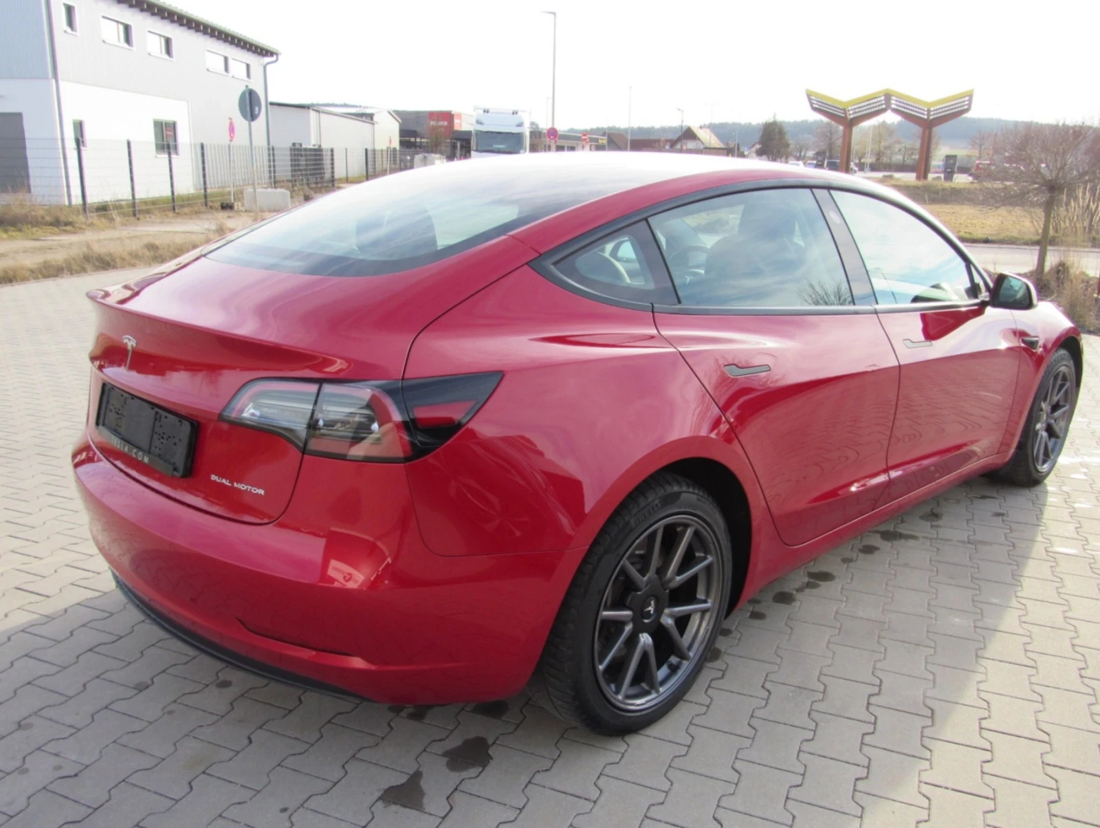 Tesla Model 3 Long Range Dual Motor - изображение 3