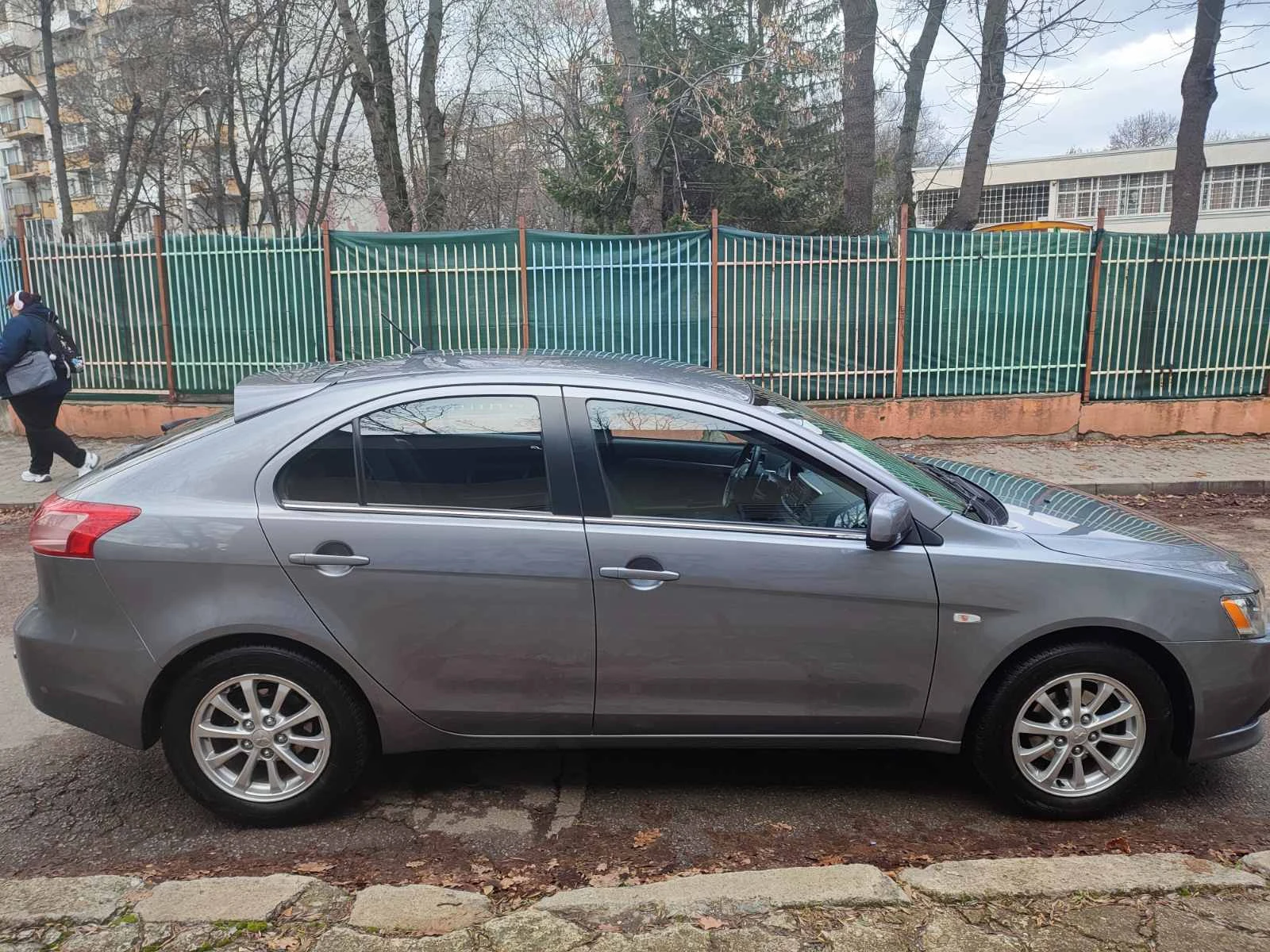 Mitsubishi Lancer 1.8 CVT Автоматик - изображение 5