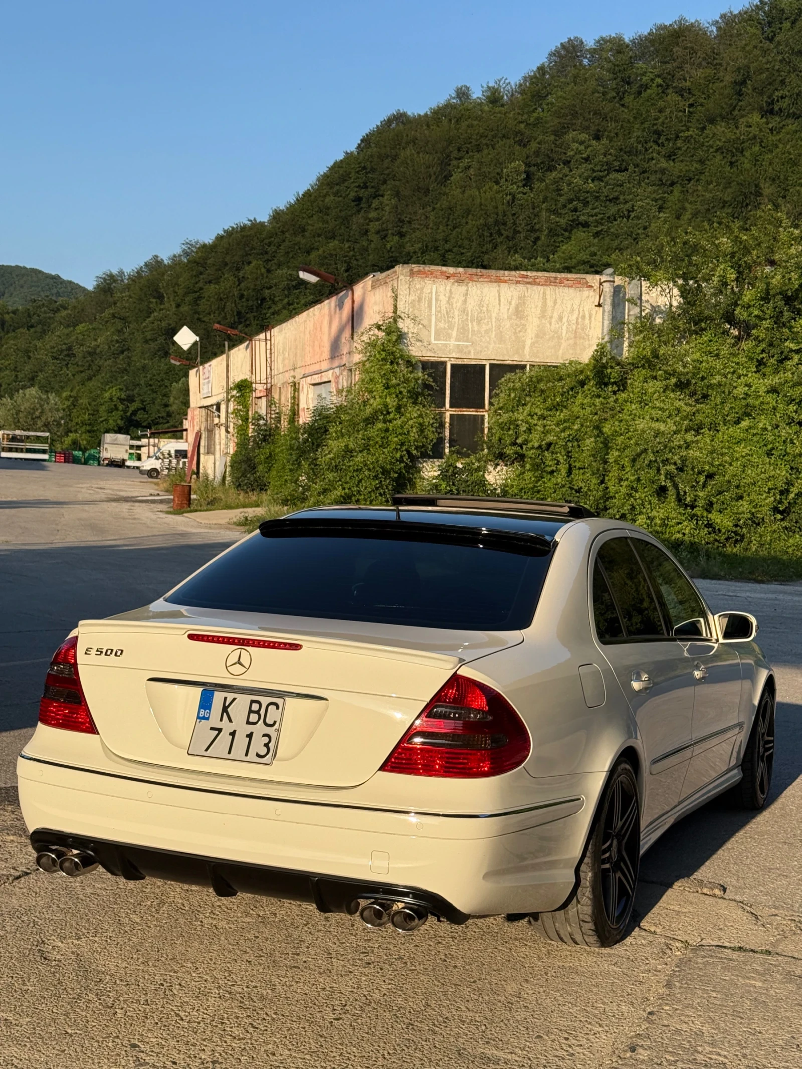 Mercedes-Benz 320  - изображение 6