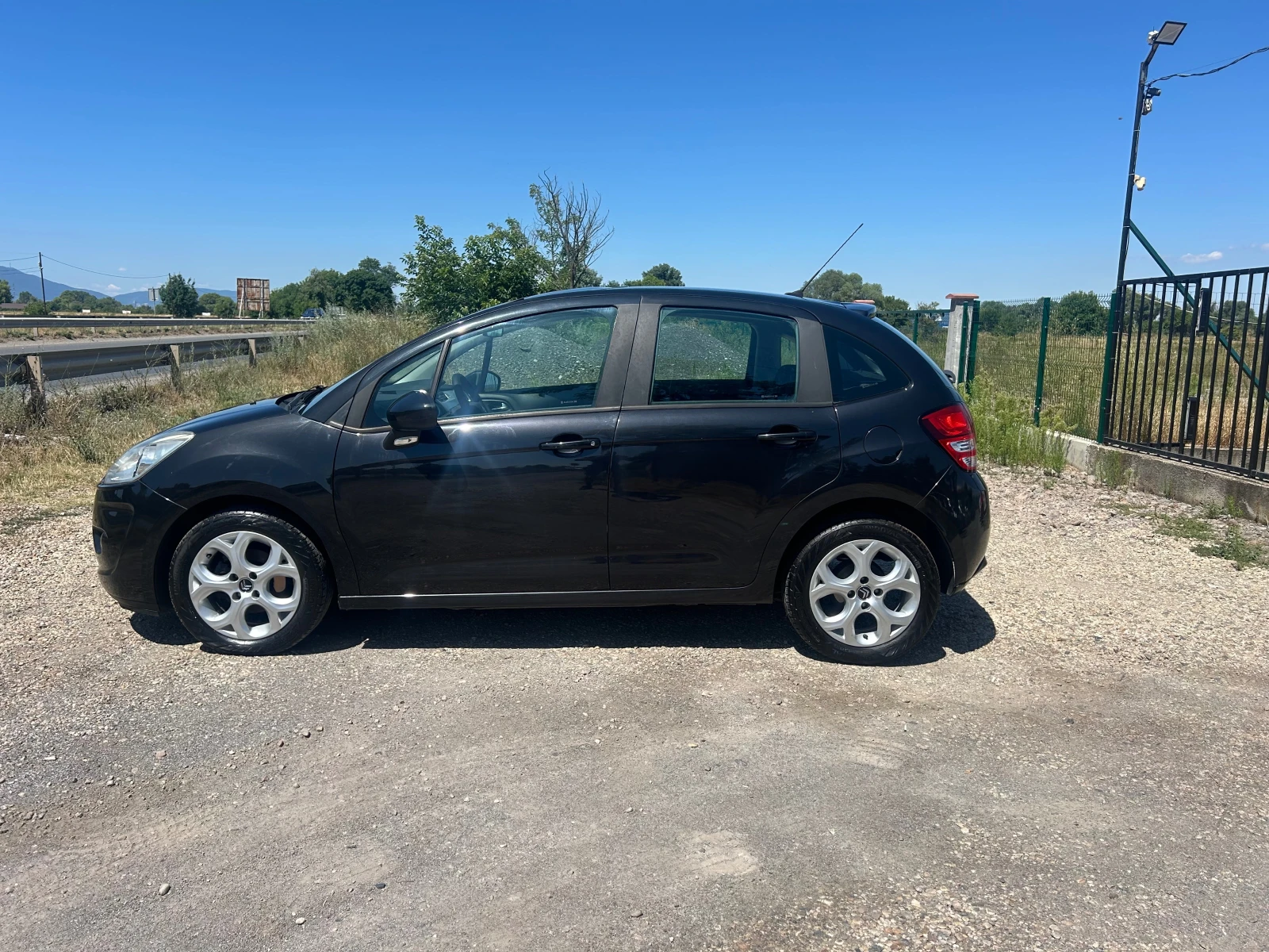 Citroen C3 1.1I EURO 5A - изображение 4