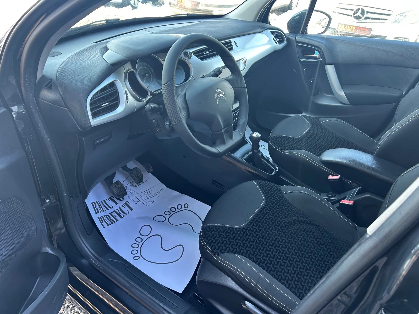 Citroen C3 1.1I EURO 5A - изображение 9