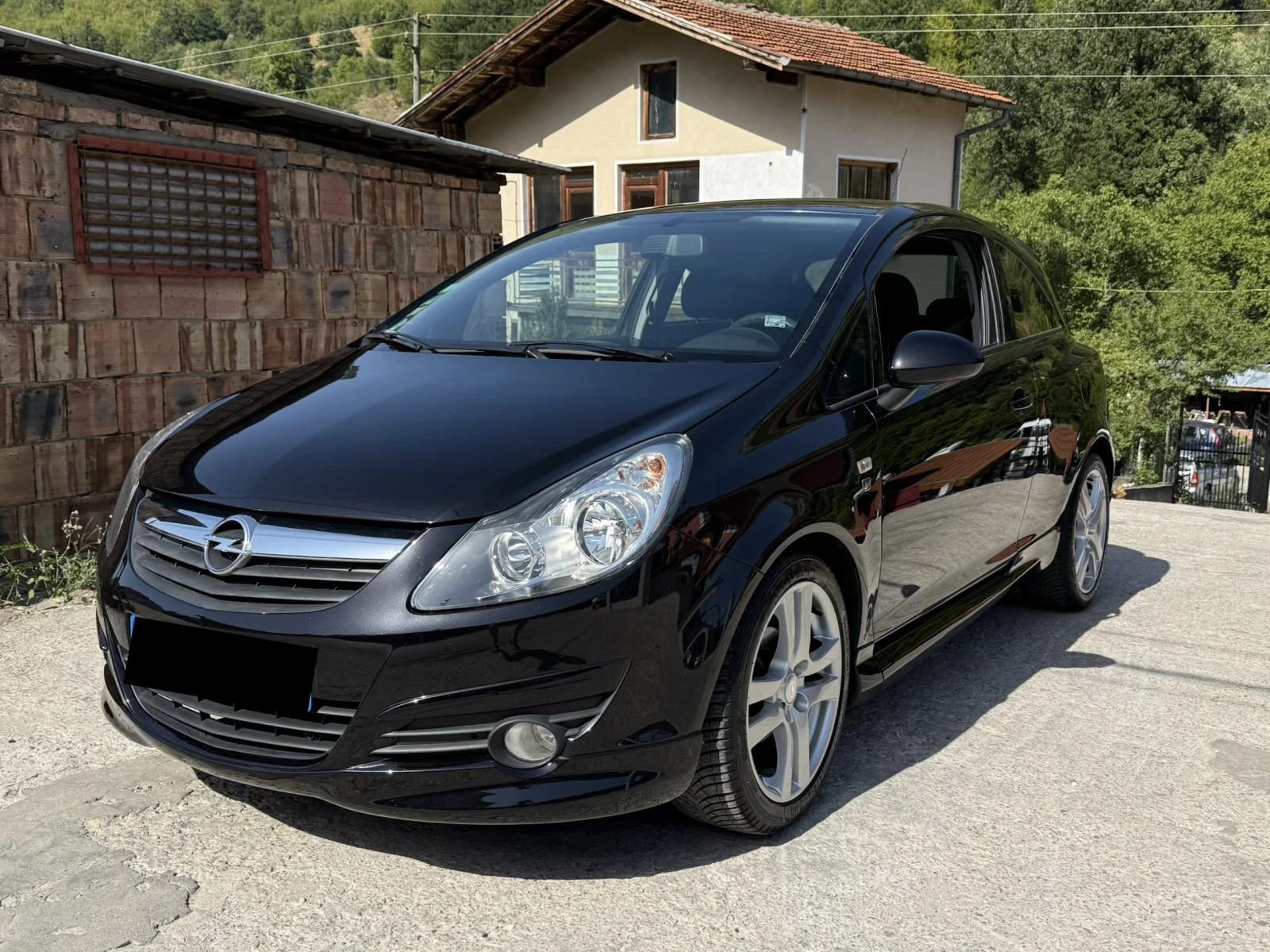 Opel Corsa 140000КМ (111 edition) Без аналог в България!