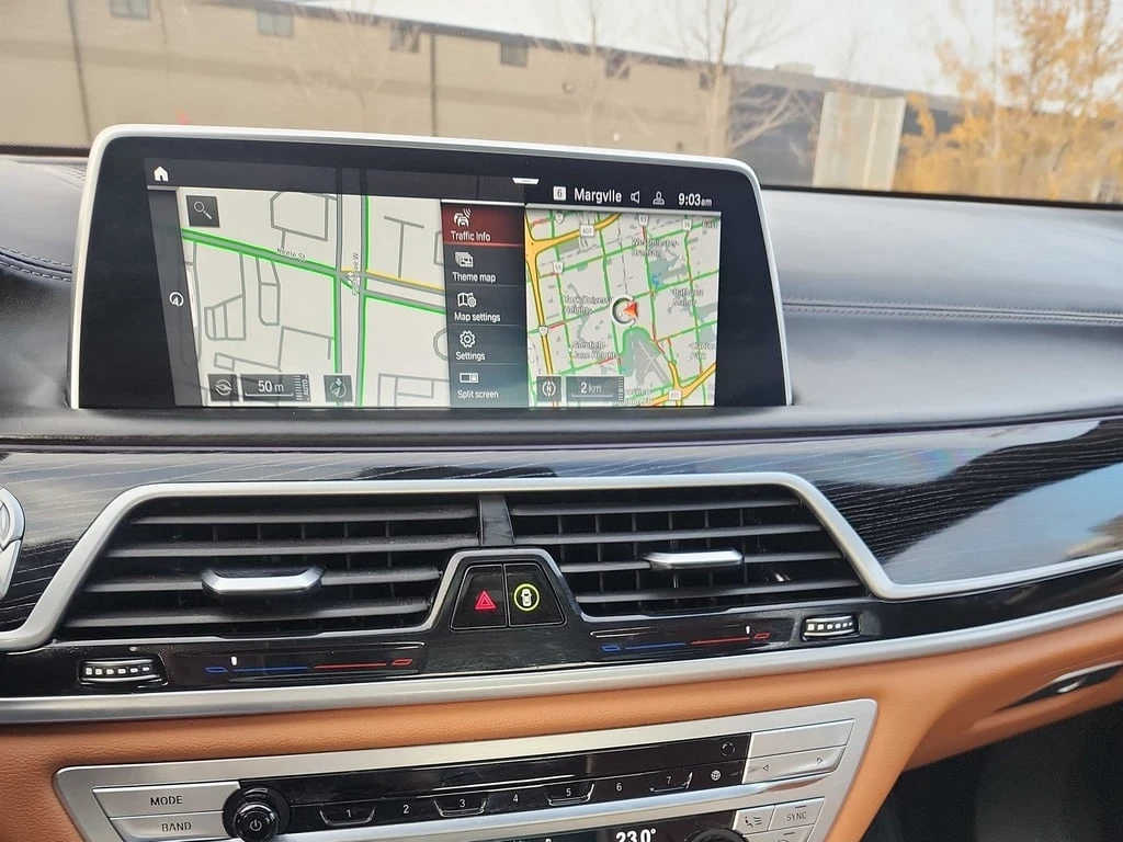 BMW 750 * 750i xDrive * CARFAX * БЕЗ ПЪРВОНАЧАЛНА ВНОСКА - изображение 9