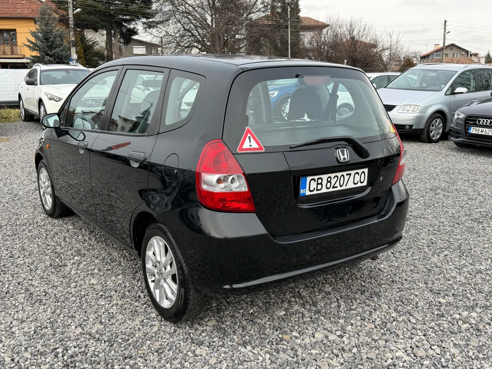 Honda Jazz 1.4Бензин Автоматик Обслужен Регистриран НовиГуми - изображение 6