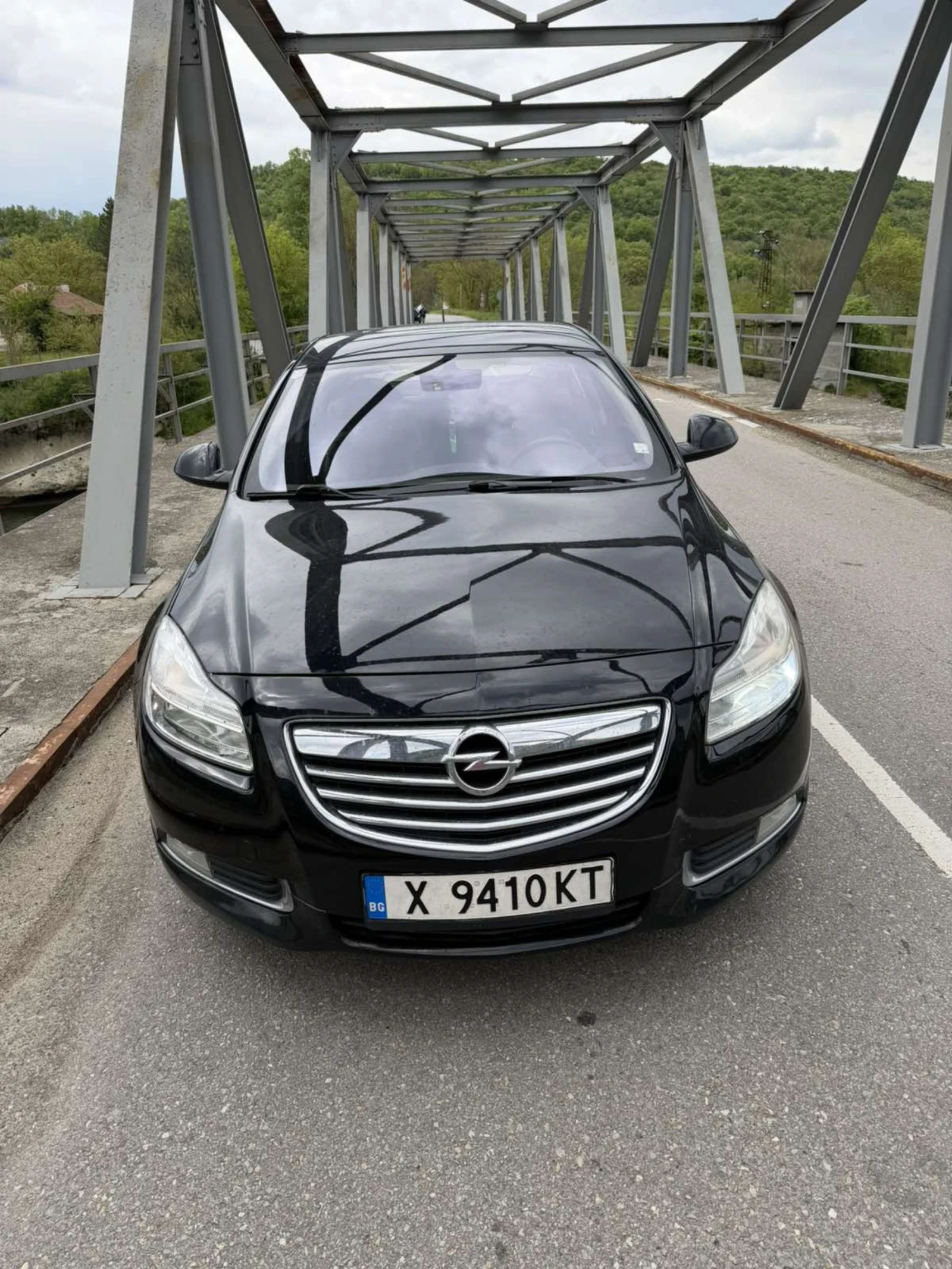 Opel Insignia 2.0 t 220 ks като нова уникатт 115.000 км!!!!, снимка 3 - Автомобили и джипове - 53500952