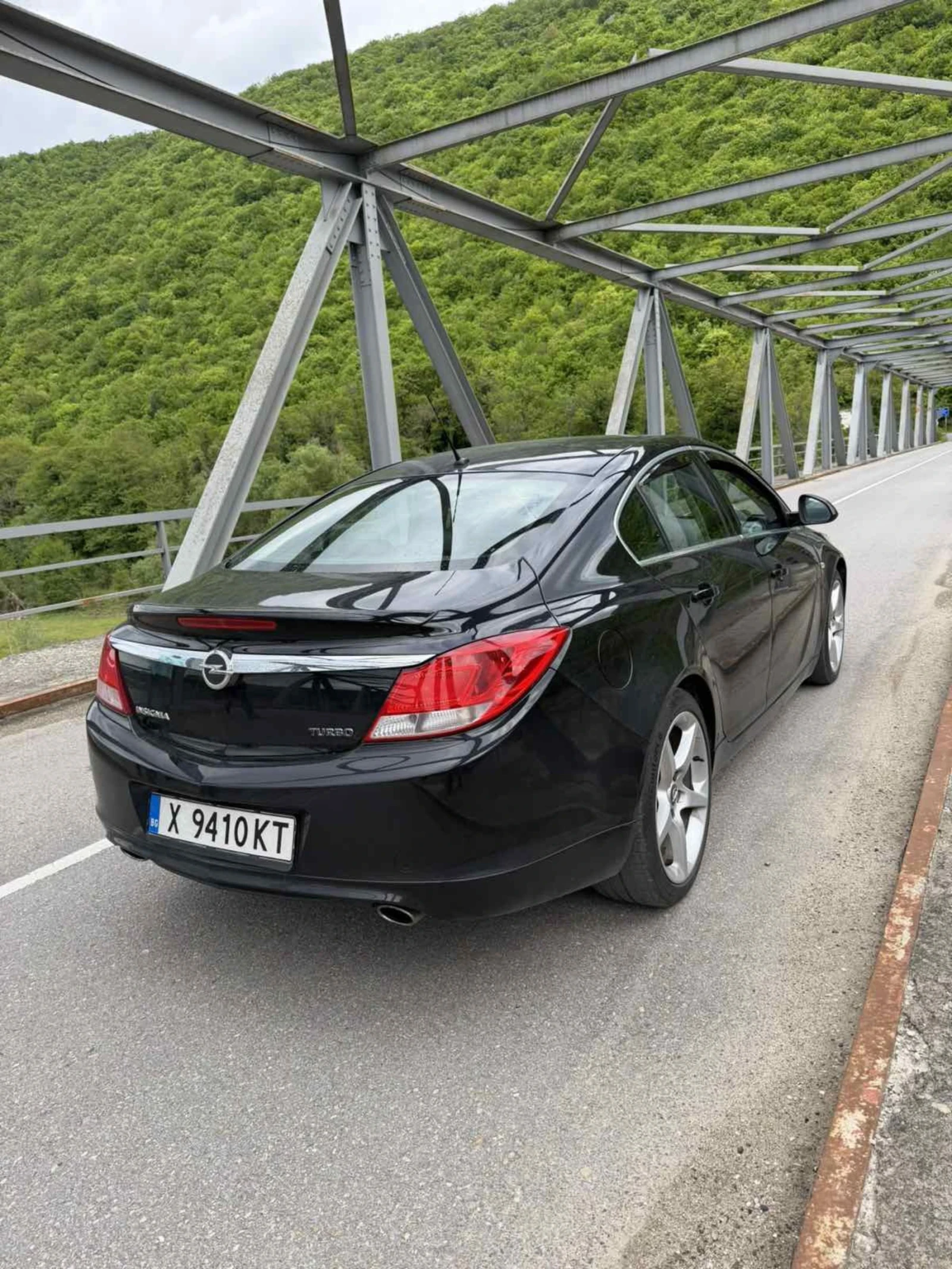 Opel Insignia 2.0 t 220 ks като нова уникатт 115.000 км!!!!, снимка 6 - Автомобили и джипове - 53500952