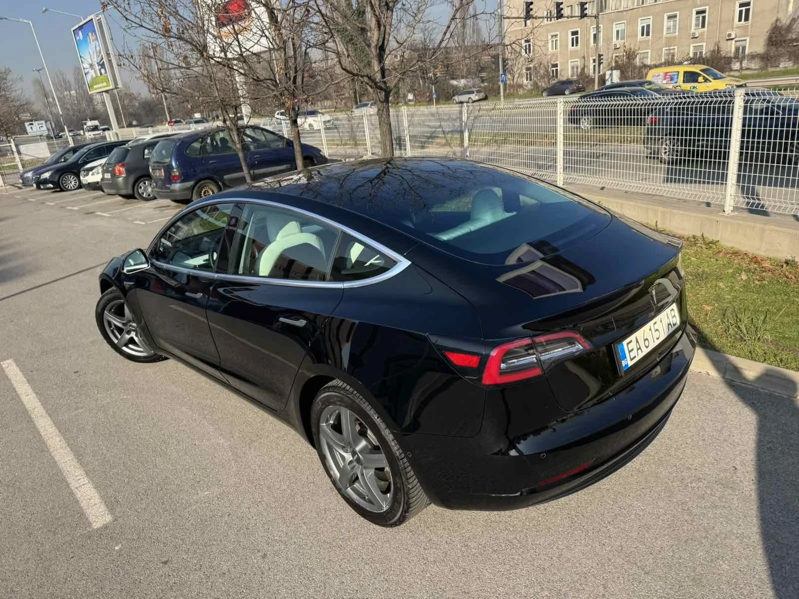 Tesla Model 3 SR+ Европейска, снимка 5 - Автомобили и джипове - 53931409