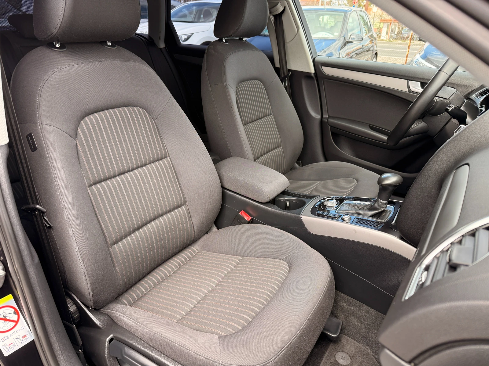 Audi A4 2.0TDI FACELIFT AUTOMATIK XENON, снимка 13 - Автомобили и джипове - 54171037