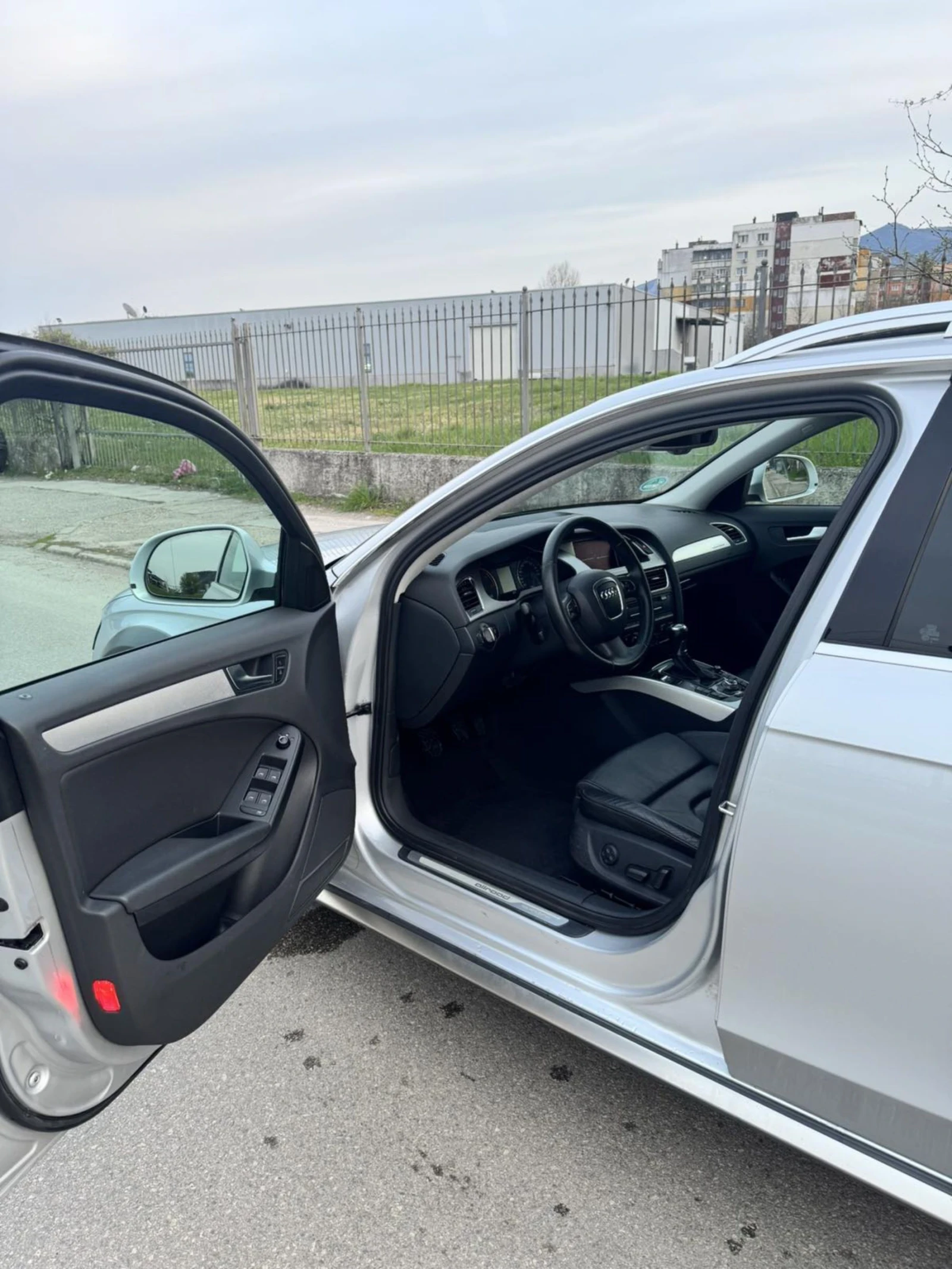 Audi A4 Allroad 170к.с !!!!ПАНОРАМА!!!! ТОП!!!!ТОП!!!!ТОП!!!!, снимка 6 - Автомобили и джипове - 54184330