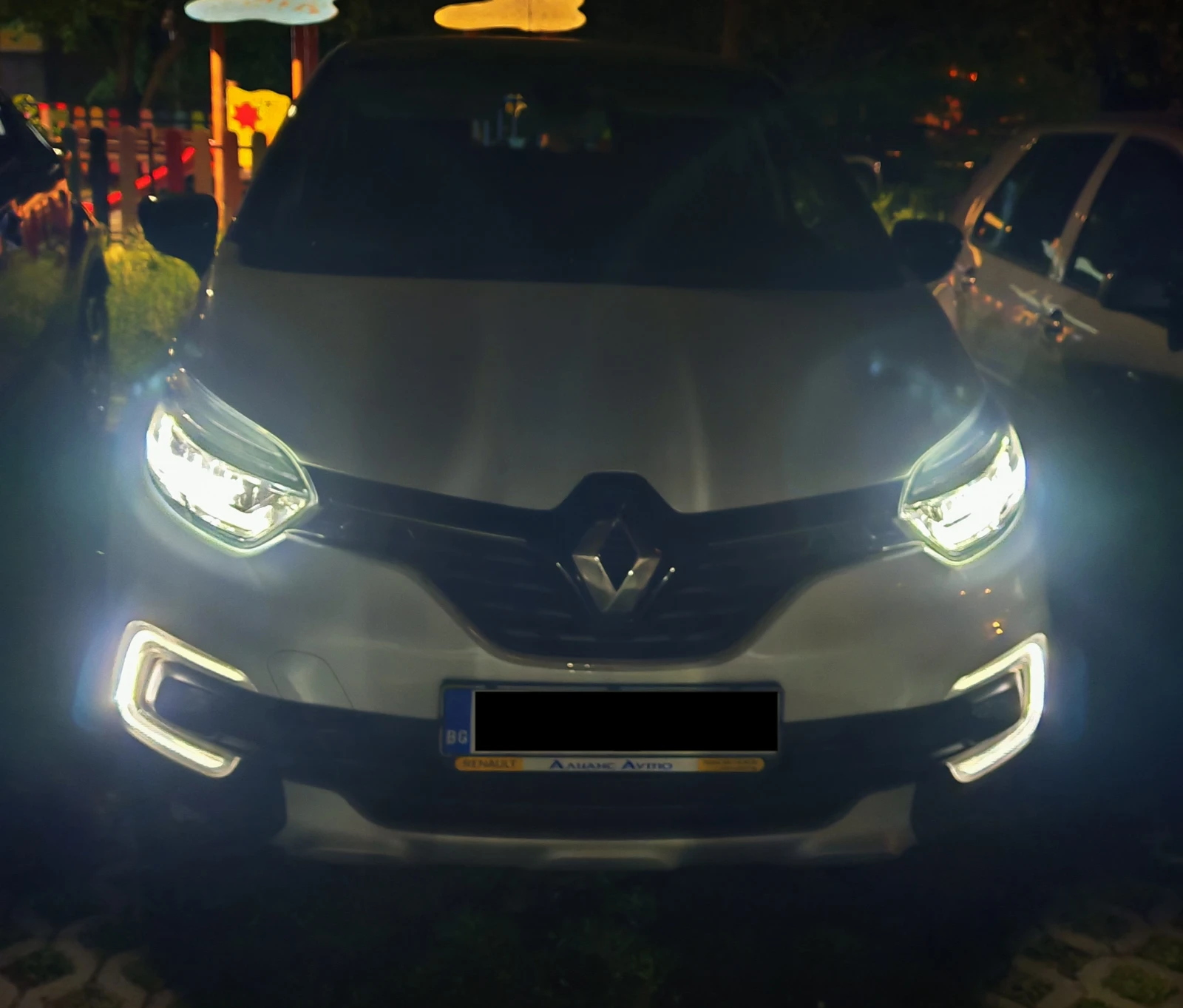 Renault Captur 1.3TCe, снимка 12 - Автомобили и джипове - 54417331