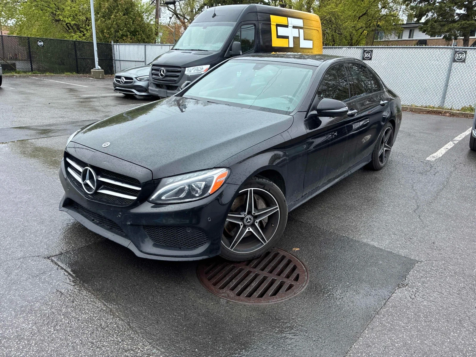Mercedes-Benz C 300 4MATIC * ПОДГРЕВ * ПАНОРАМА * 360 КАМЕРА * CARFAX, снимка 5 - Автомобили и джипове - 54609797