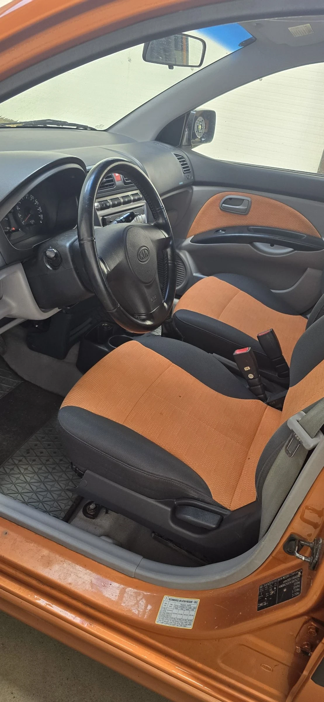 Kia Picanto 1.1i, 4 цилиндъра, снимка 6 - Автомобили и джипове - 54755097