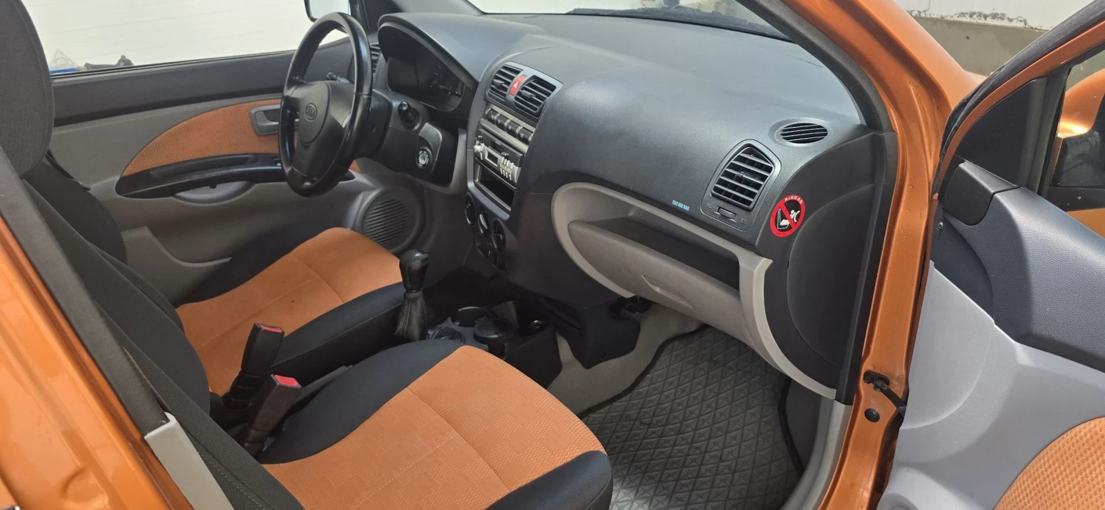 Kia Picanto 1.1i, 4 цилиндъра, снимка 9 - Автомобили и джипове - 54755097