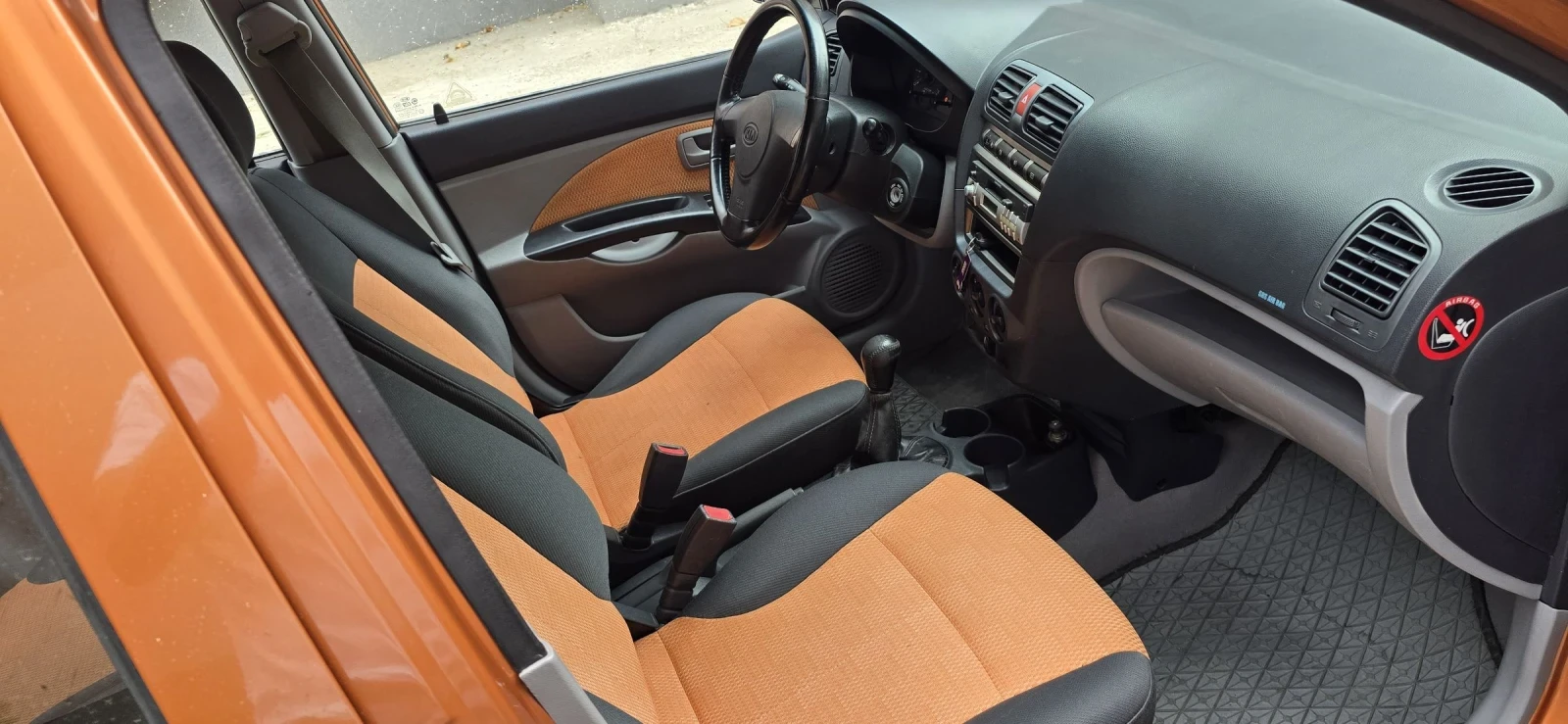 Kia Picanto 1.1i, 4 цилиндъра, снимка 12 - Автомобили и джипове - 54755097