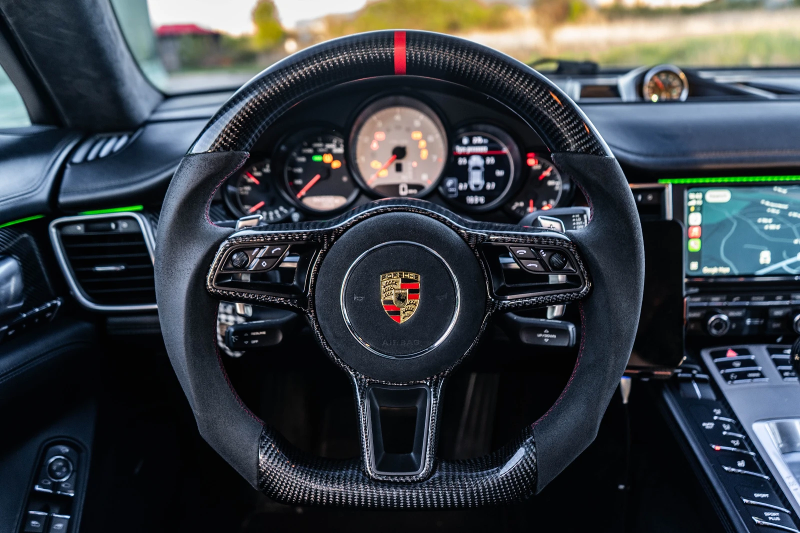 Porsche Panamera GTS WALD BODYKIT* CARPLAY* SPORTCHRONO, снимка 12 - Автомобили и джипове - 54775062