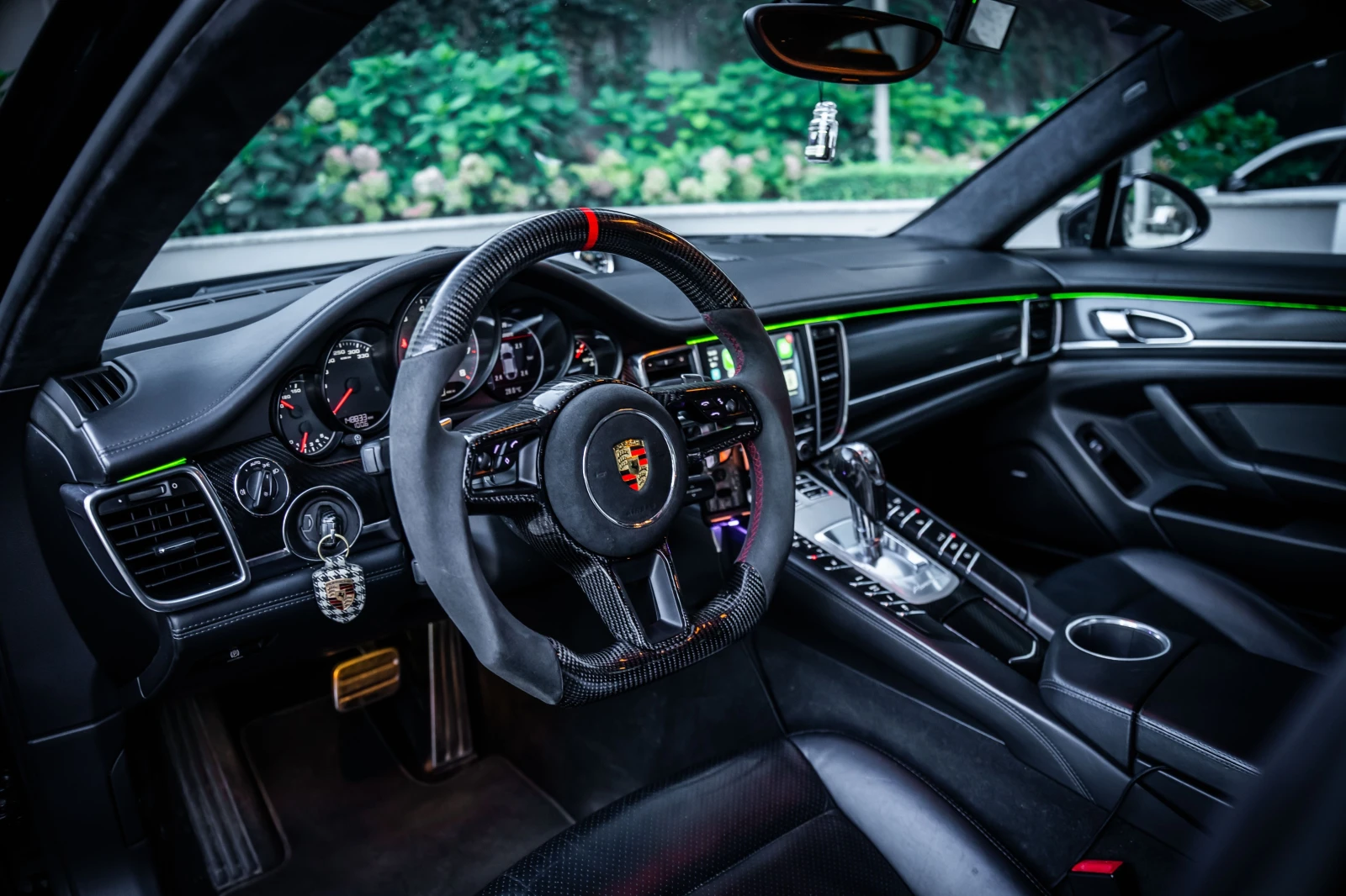 Porsche Panamera GTS WALD BODYKIT* CARPLAY* SPORTCHRONO, снимка 7 - Автомобили и джипове - 54775062
