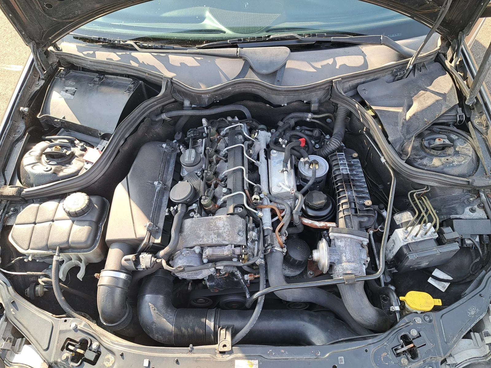 Mercedes-Benz C 220 Avantgarde, снимка 11 - Автомобили и джипове - 55304140
