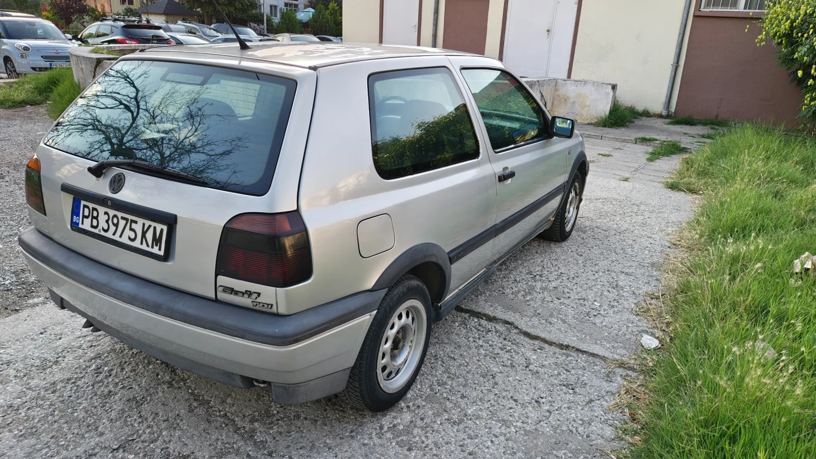 VW Golf 1.9 TDI 90 Коня, снимка 5 - Автомобили и джипове - 55435430
