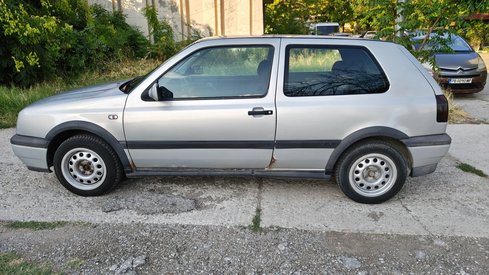 VW Golf 1.9 TDI 90 Коня, снимка 6 - Автомобили и джипове - 55435430