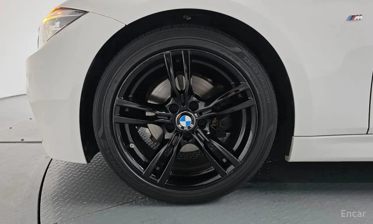 BMW 330 i M Sport Shadow * ШИБИДАХ * ПОДГРЕВИ * АВТОКРЕДИТ, снимка 5 - Автомобили и джипове - 55905348