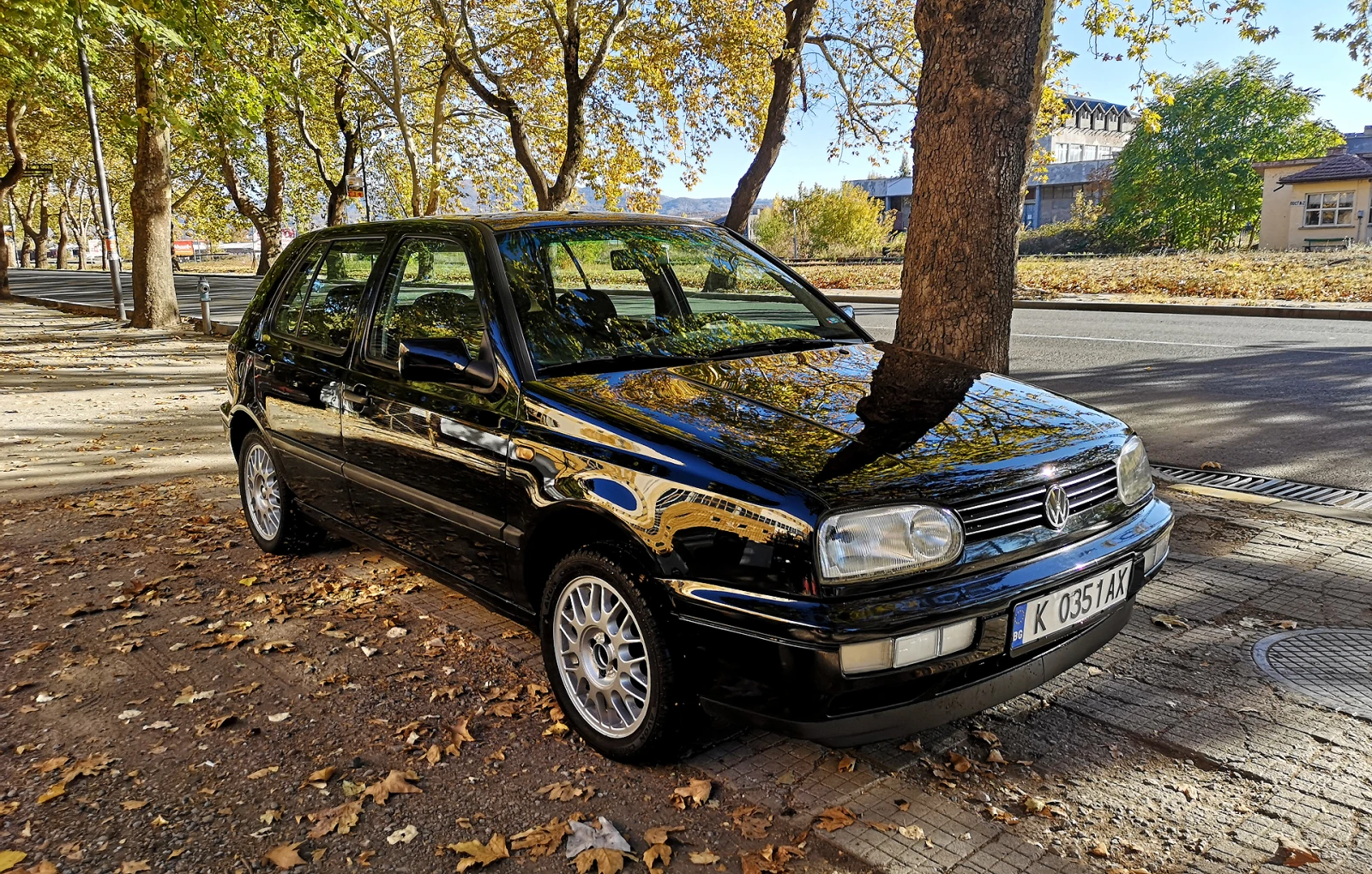 VW Golf Bon Jovi Edition, снимка 3 - Автомобили и джипове - 56349787
