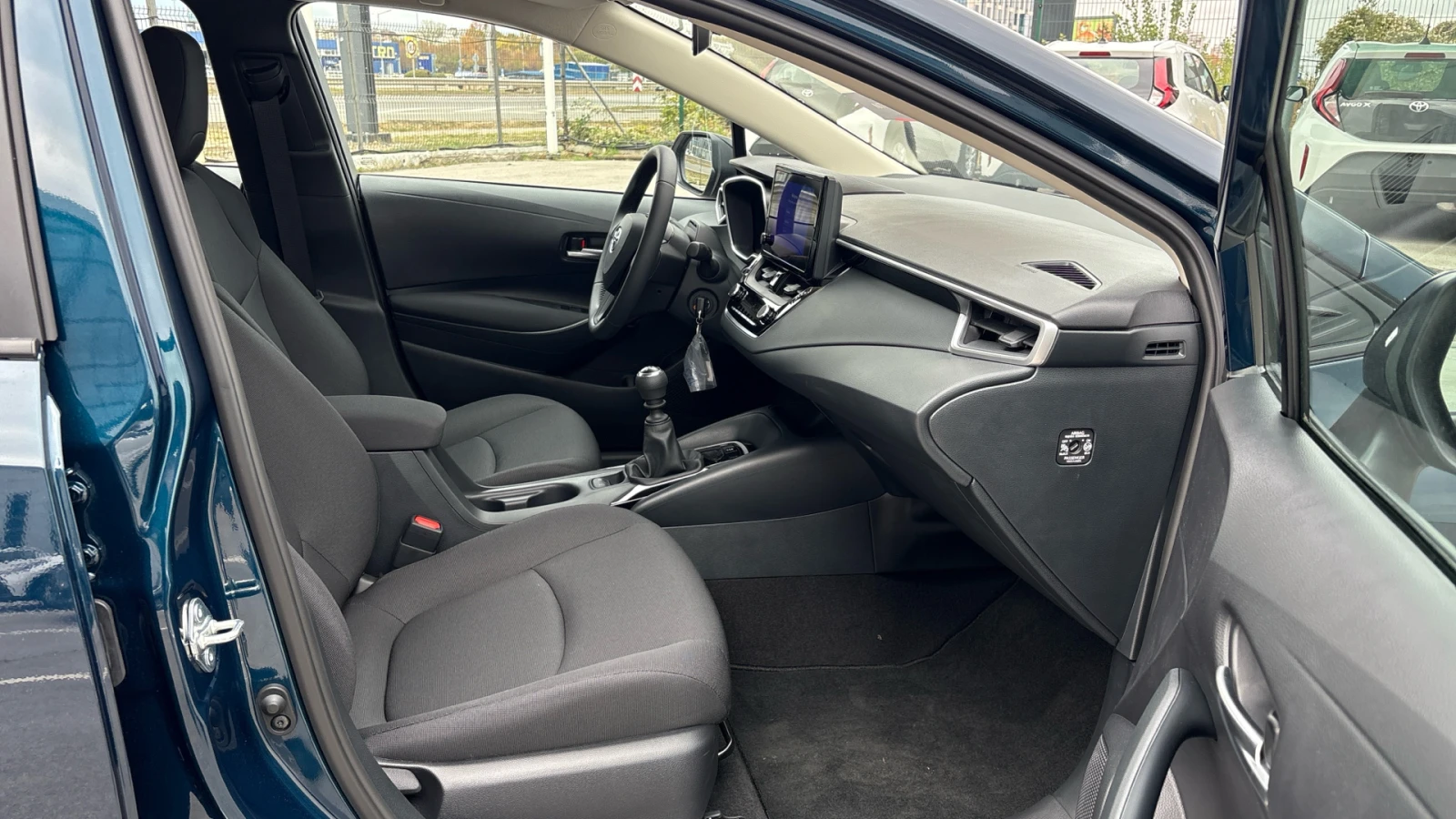Toyota Corolla 1.5l Petrol COMFORT | Mobile.bg � ����������� 8