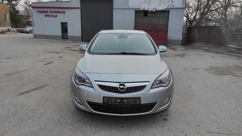 Opel Astra 1.7CDTI, снимка 2 - Автомобили и джипове - 49261491