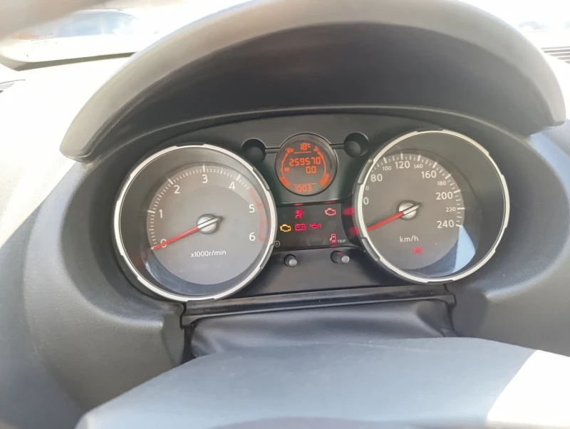 Nissan Qashqai 1, 6 dizel, снимка 14 - Автомобили и джипове - 52884227