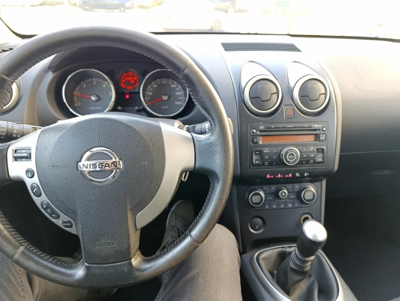 Nissan Qashqai 1, 6 dizel, снимка 7 - Автомобили и джипове - 52884227