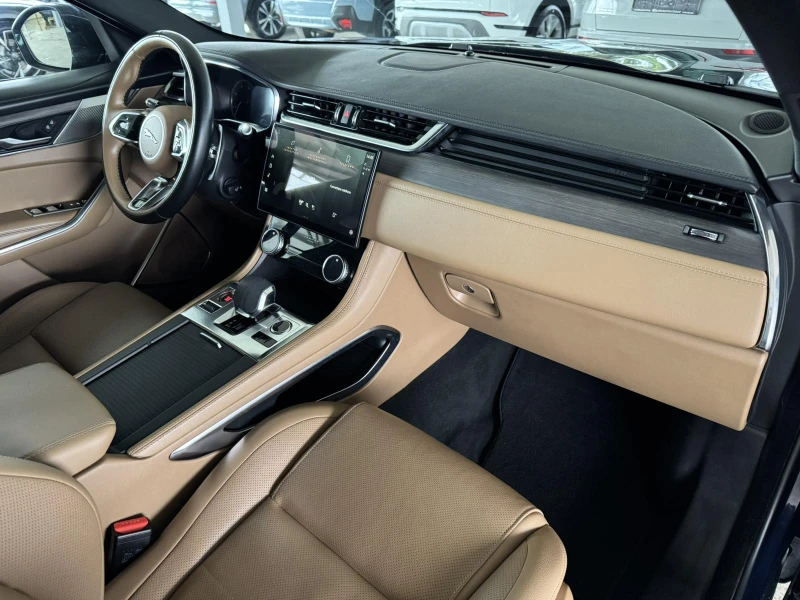 Jaguar F-PACE 204ps* 4X4* HYBRID* ПАНО* КОЖА* НАВИ* КАМЕРА* , снимка 10 - Автомобили и джипове - 52663473