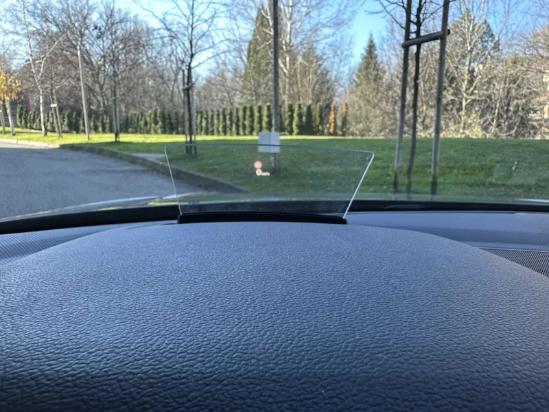 VW Tiguan R-LINE / 4-MOTION / HEAD-UP / Всички екстри, снимка 14 - Автомобили и джипове - 52741302