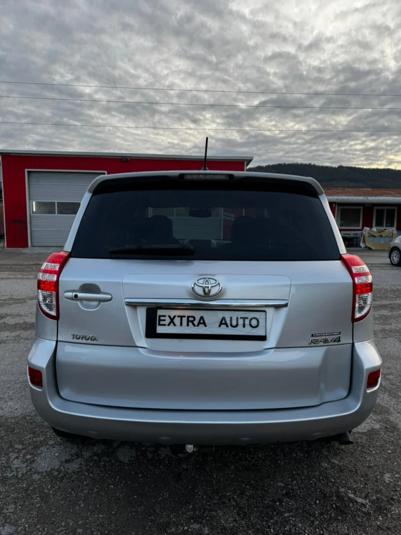 Toyota Rav4 2.2D-4D, 4Х4, FULL, НАВИГАЦИЯ, КАМЕРА, FACELIFT , снимка 3 - Автомобили и джипове - 52745095
