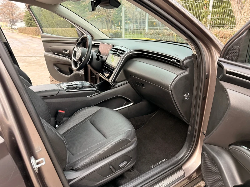Hyundai Tucson 1.6 CRDI 360 CAMERA360/ПАНОРАМЕН СТЪКЛЕН ТАВАН/, снимка 8 - Автомобили и джипове - 52882845