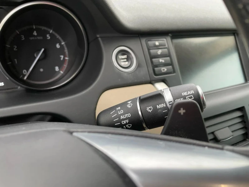 Land Rover Discovery Sport, снимка 12 - Автомобили и джипове - 53242741