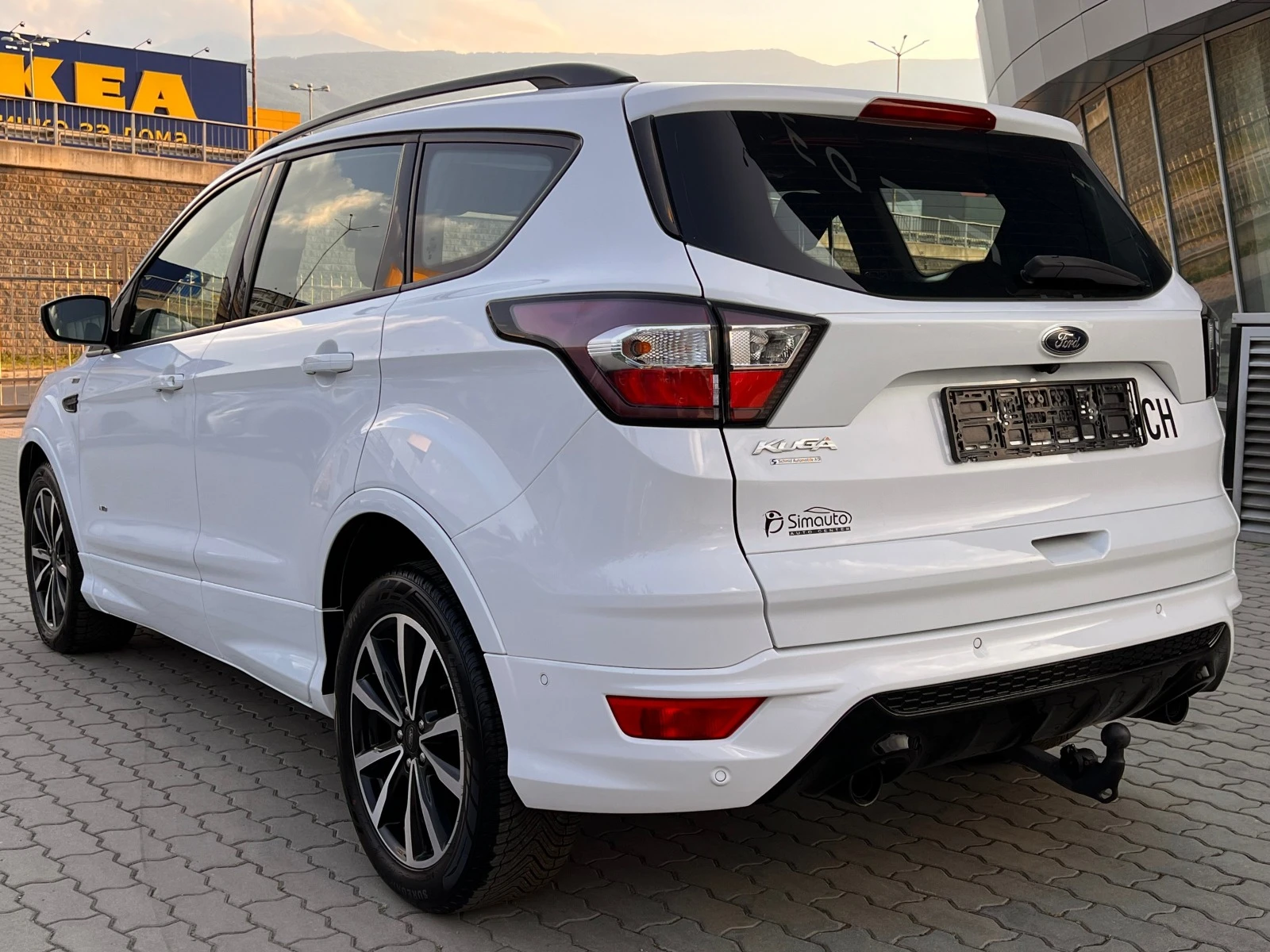 Ford Kuga ST-Line 2.0TDCi 4x4 Панорама Дистроник Камера - изображение 4