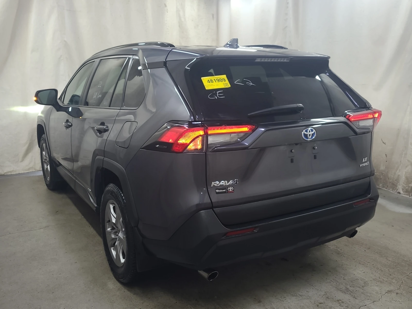 Toyota Rav4 HYBRID LE CARFAX * * АВТО КРЕДИТ - изображение 4