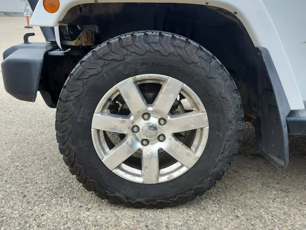 Jeep Wrangler * SAHARA * CARFAX *    | Mobile.bg   16