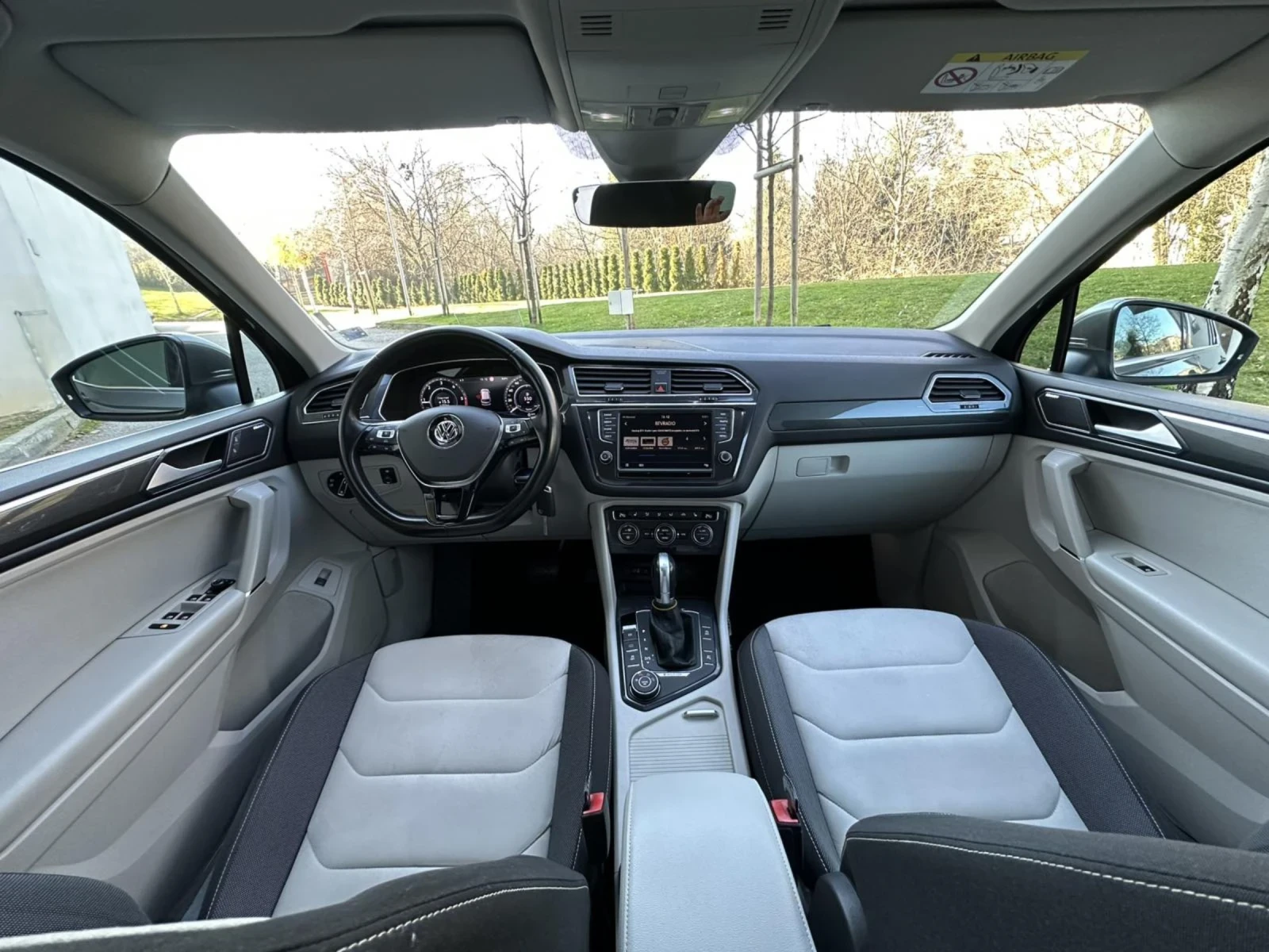 VW Tiguan R-LINE / 4-MOTION / HEAD-UP /   | Mobile.bg   12