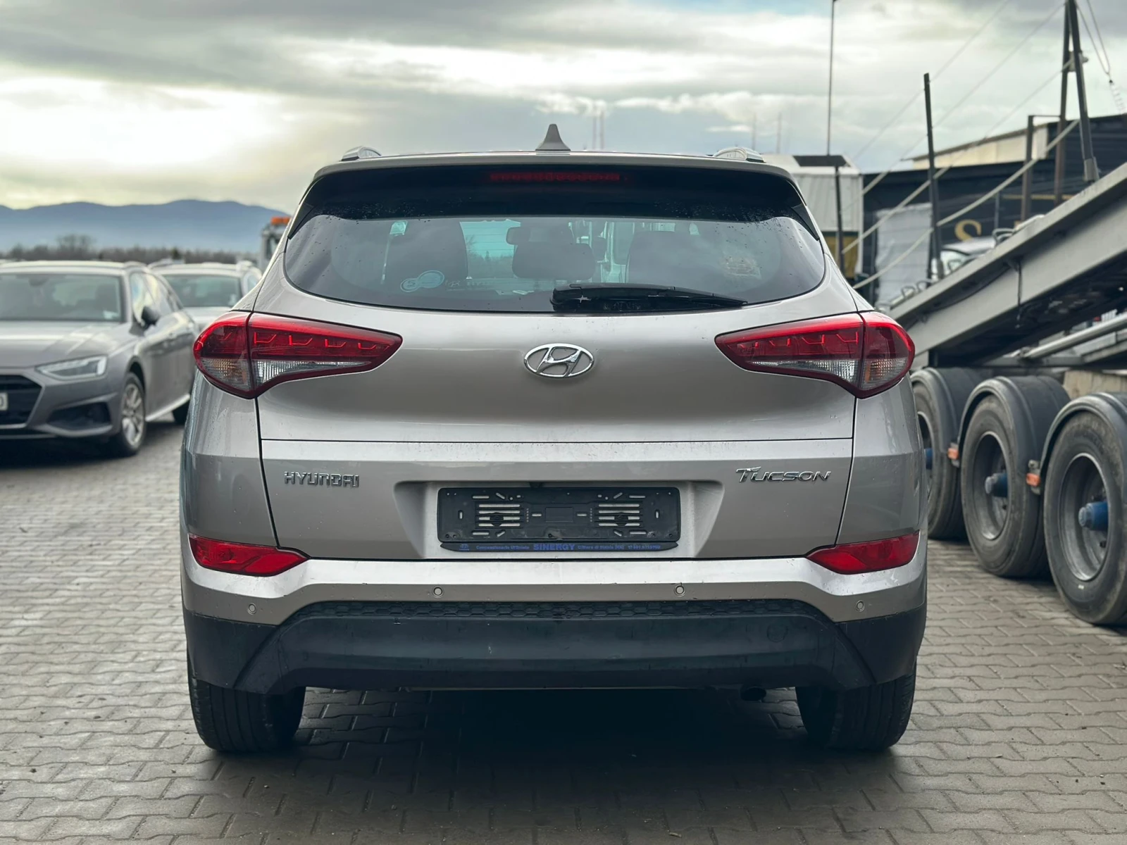 Hyundai Tucson / 1.7D / 116 HP / PODGREV / NAVI / LANE ASSIST / - изображение 4