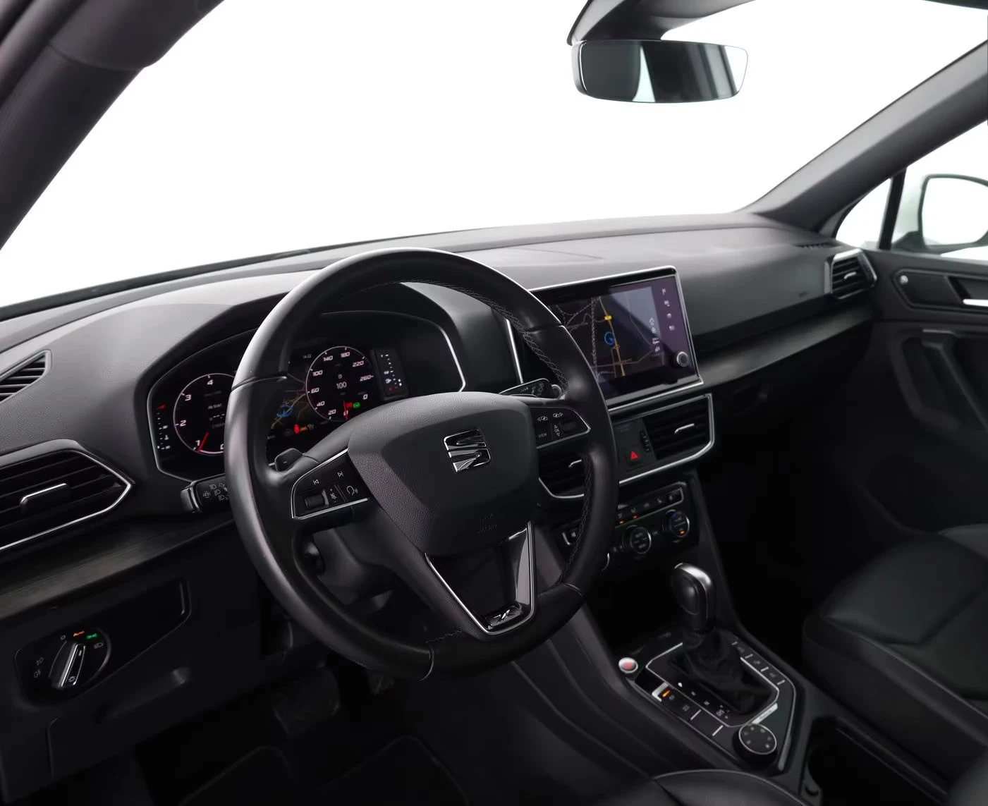 Seat Tarraco EXCELLENCE/190HP/4X4/PANO/360/BEATS/MEMO/DSG/874g - изображение 8