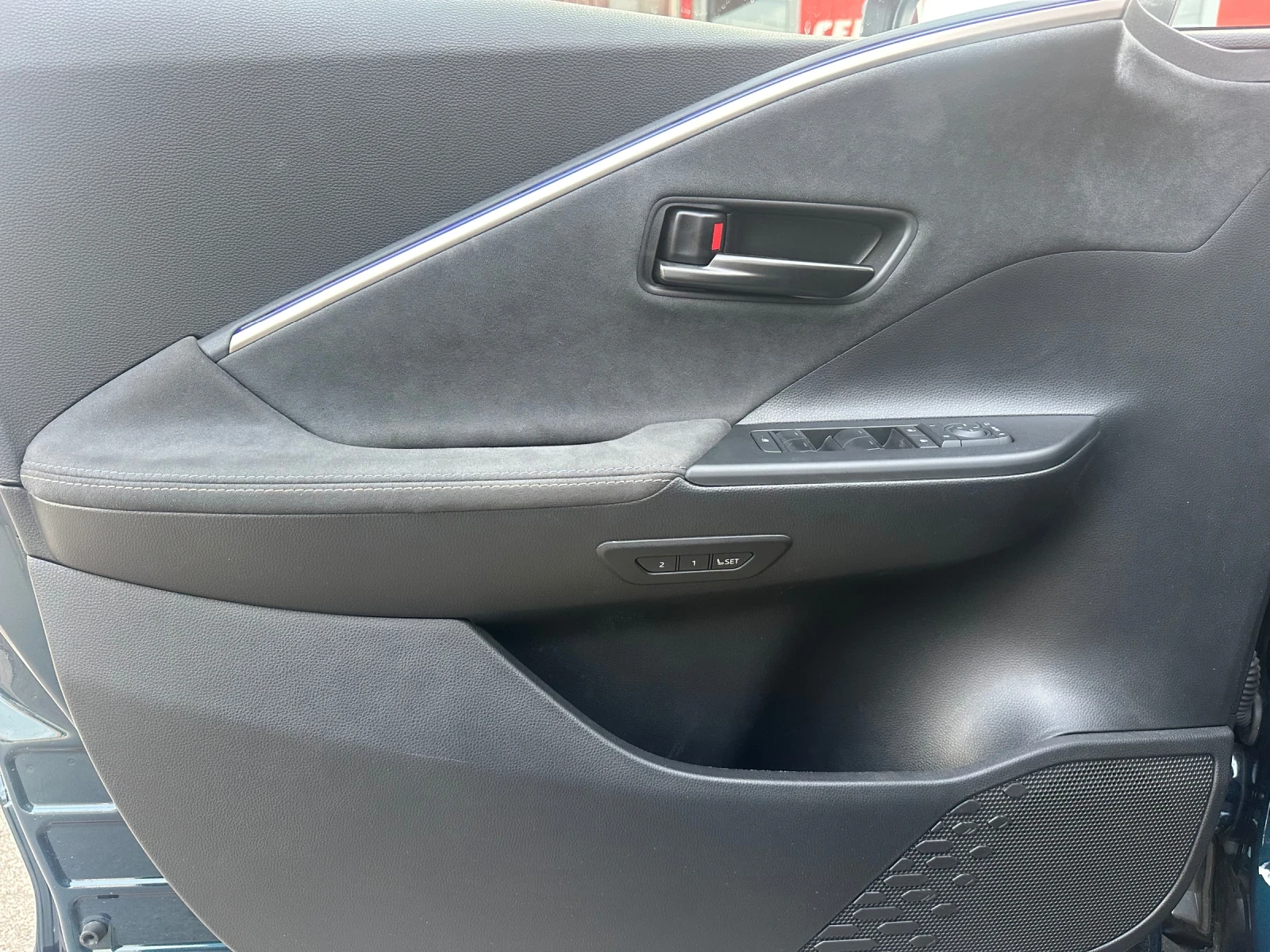 Toyota C-HR 1.8 Hybrid | Mobile.bg � ����������� 12