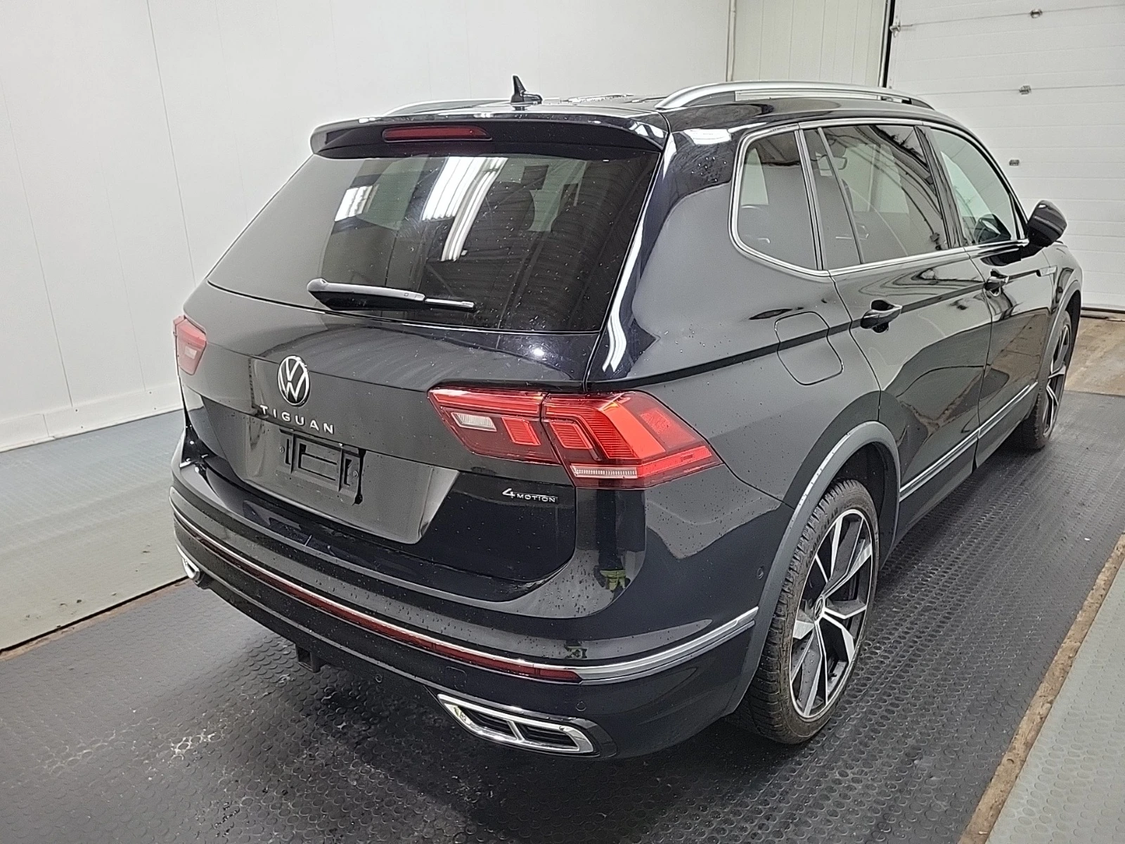 VW Tiguan HIGHLINE R-LINE * ��������� * BLIND SPOT *  | Mobile.bg � ����������� 3