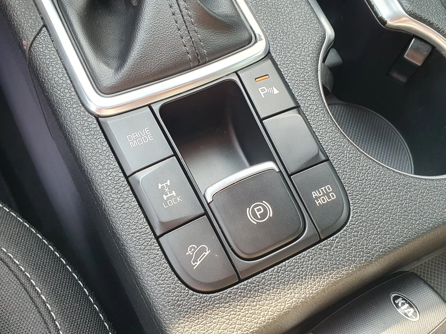 Kia Sportage, снимка 15 - Автомобили и джипове - 56421919