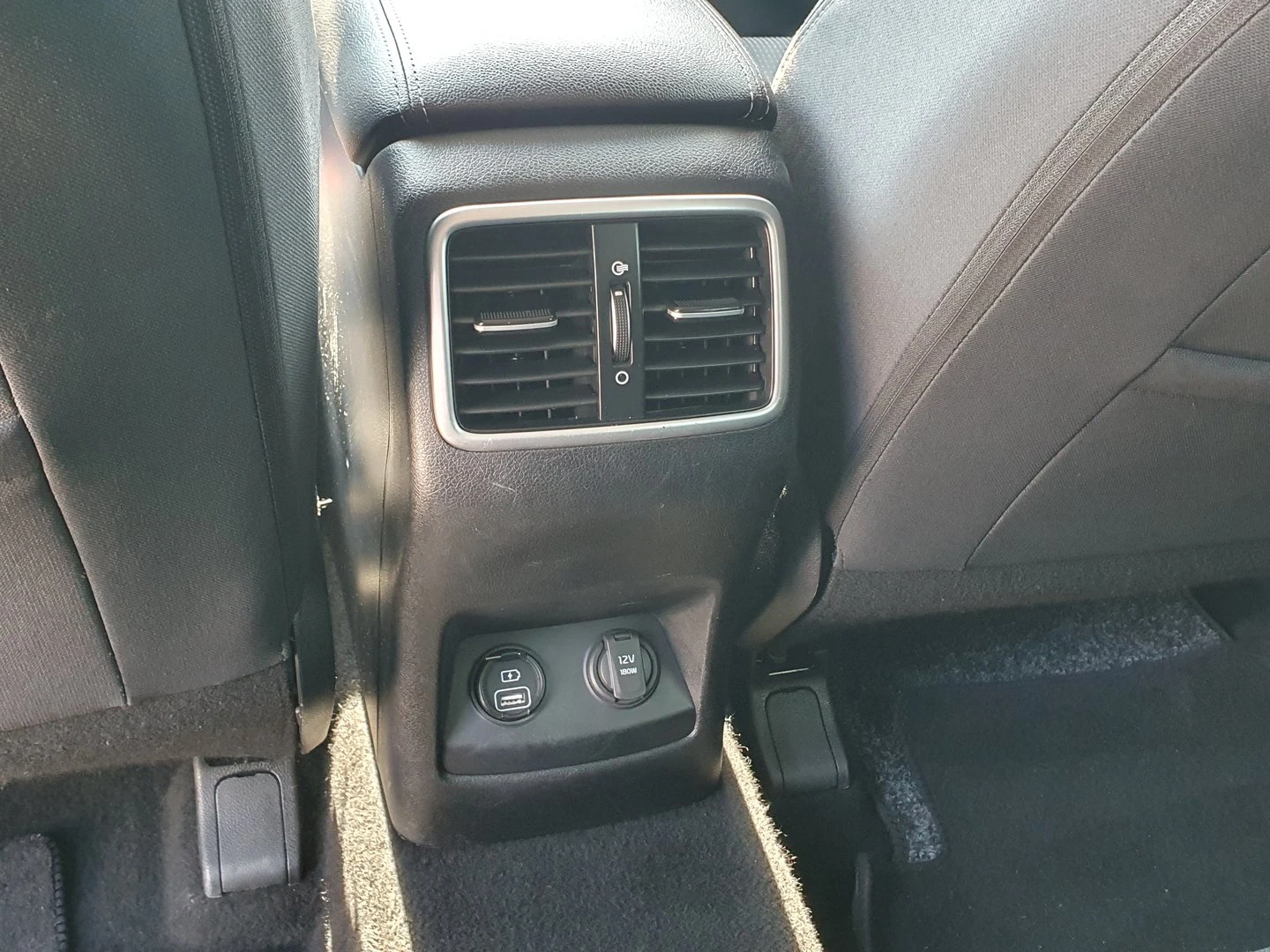 Kia Sportage, снимка 12 - Автомобили и джипове - 56421919