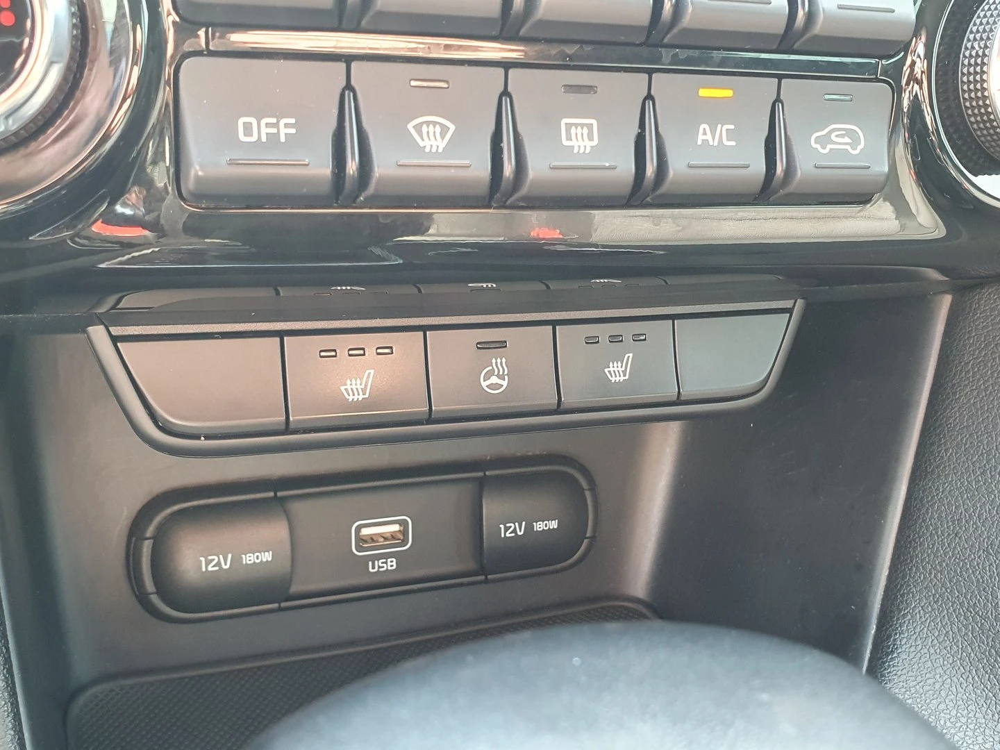 Kia Sportage, снимка 13 - Автомобили и джипове - 56421919